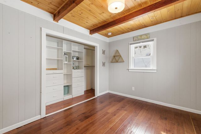 25 Hilltop Drive, Newbury, NH 03255