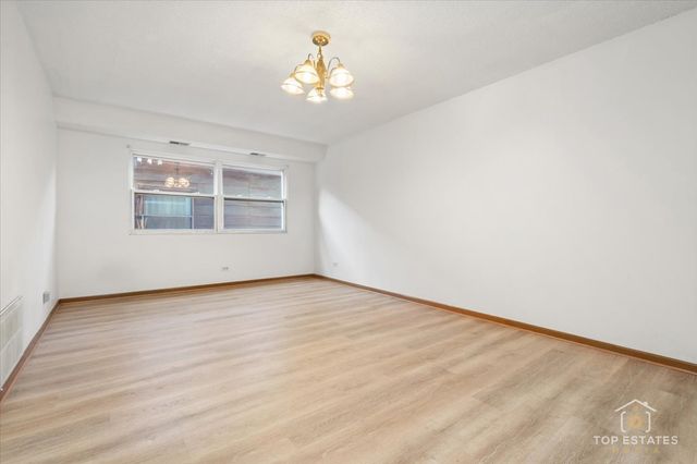 222 W 26th Street 202, Chicago, IL 60616