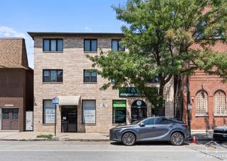 222 W 26th Street 202, Chicago, IL 60616
