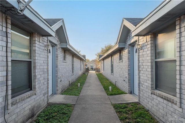 2216 N Dahlia Street, Pharr, TX 78577