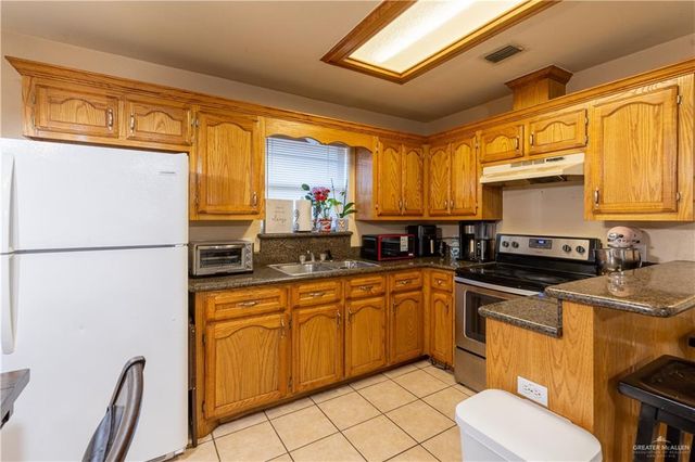 2216 N Dahlia Street, Pharr, TX 78577