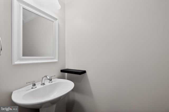 3046 PALATINE DR, Frederick, MD 21701