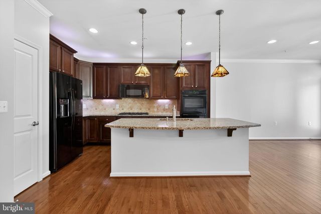 3046 PALATINE DR, Frederick, MD 21701