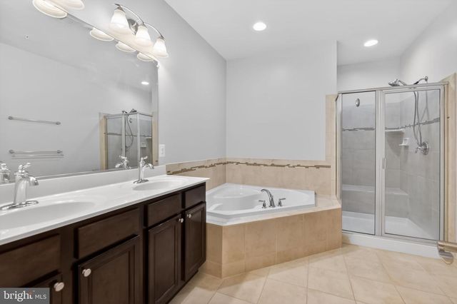 3046 PALATINE DR, Frederick, MD 21701