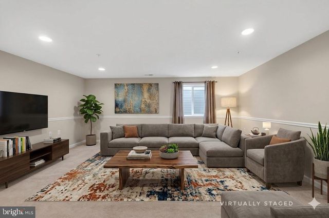 3046 PALATINE DR, Frederick, MD 21701