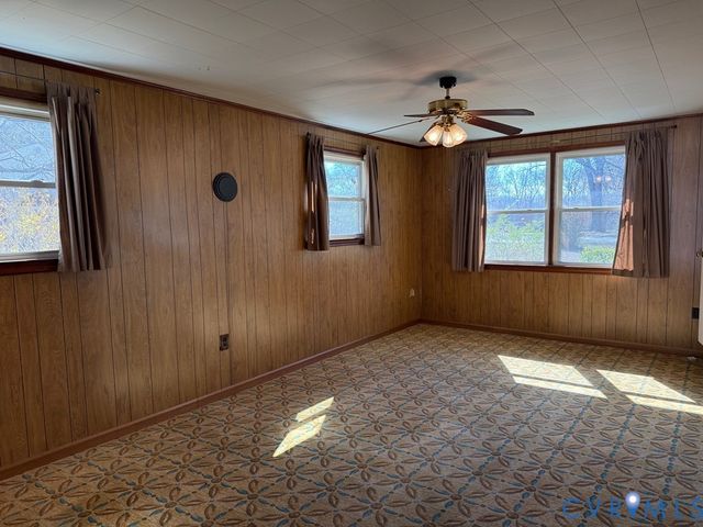 111 Page St, Farmville, VA 23947