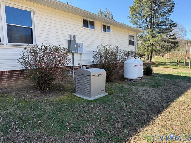 111 Page St, Farmville, VA 23947