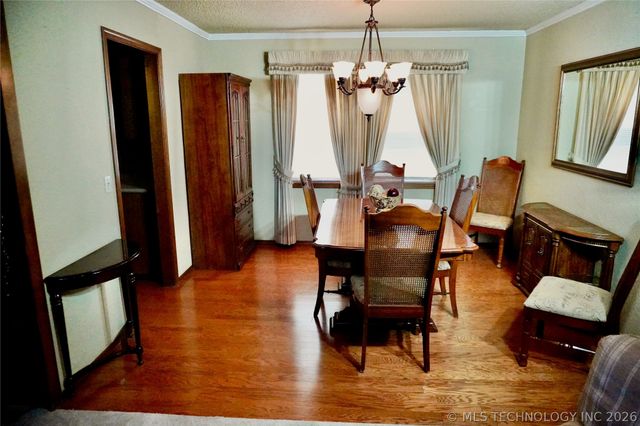 7505 S Gum Avenue, Broken Arrow, OK 74011