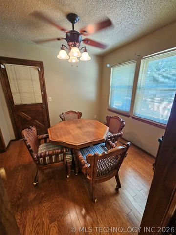 7505 S Gum Avenue, Broken Arrow, OK 74011