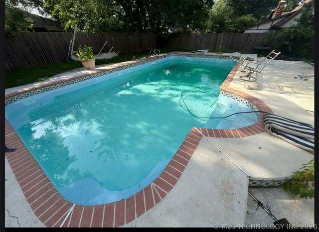 7505 S Gum Avenue, Broken Arrow, OK 74011