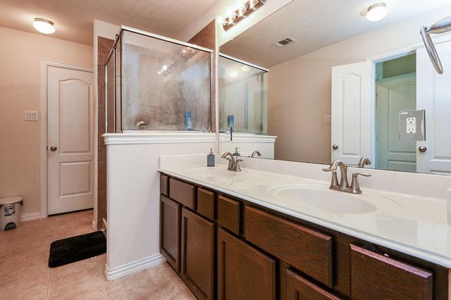 5103 Dartmoor Ridge Trail, Houston, TX 77066