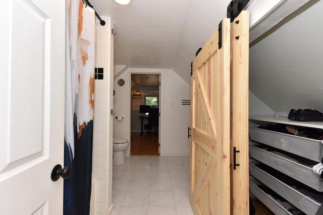 3218 N Newhall STREET, Milwaukee, WI 53211