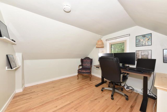 3218 N Newhall STREET, Milwaukee, WI 53211