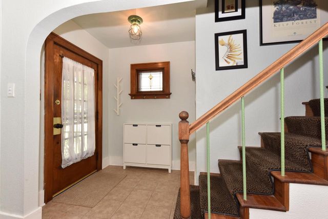 3218 N Newhall STREET, Milwaukee, WI 53211