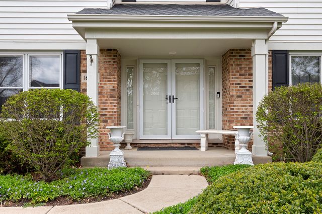 1660 Castillian Way, Mundelein, IL 60060