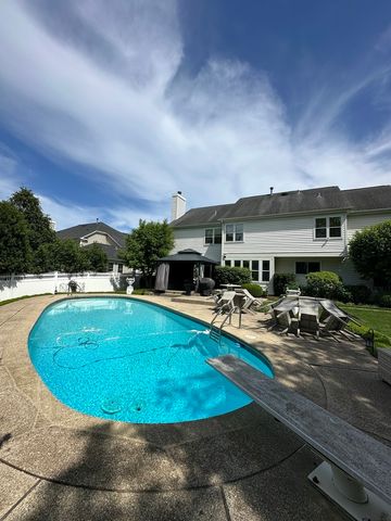 1660 Castillian Way, Mundelein, IL 60060