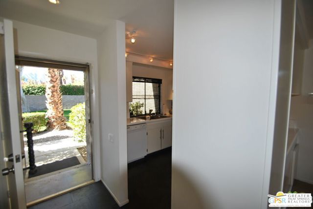 1751 E Sandalwood Drive, Palm Springs, CA 92262