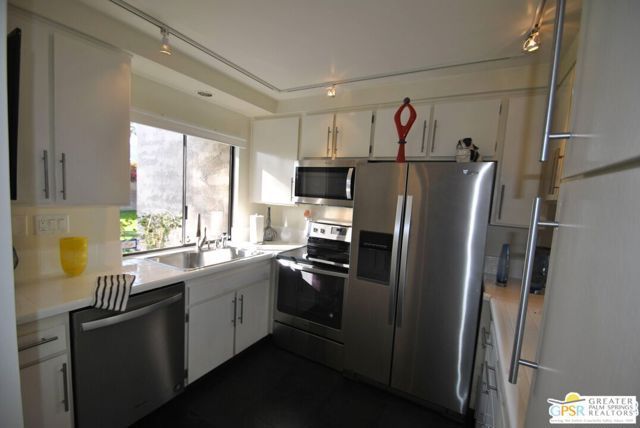 1751 E Sandalwood Drive, Palm Springs, CA 92262