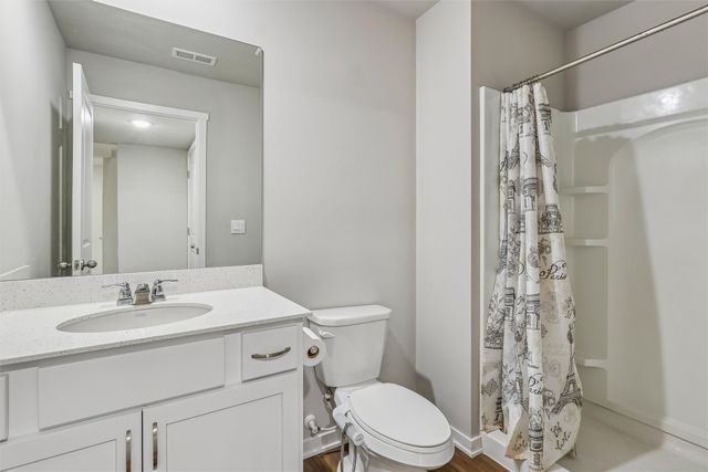 9732 Crowning Drive, West Des Moines, IA 50266