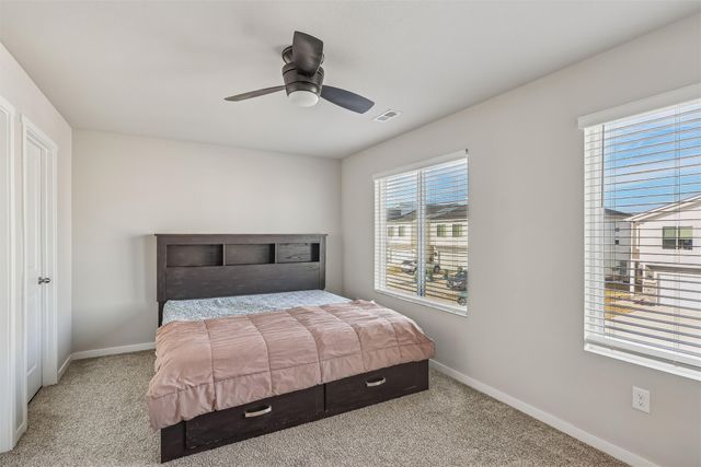 9732 Crowning Drive, West Des Moines, IA 50266