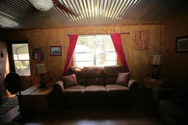 596 Autumn Trail, Jefferson, TX 75630