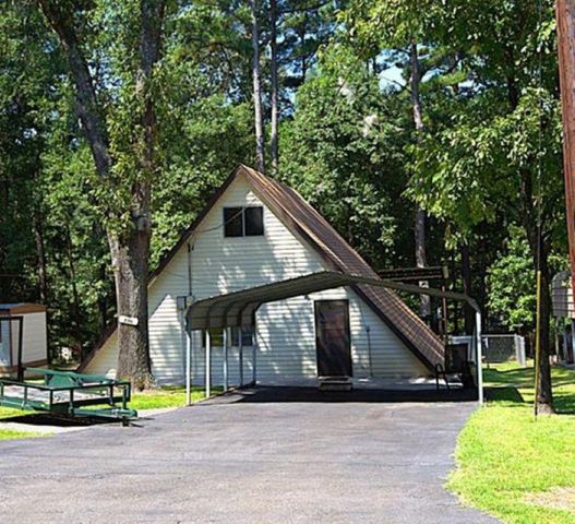 596 Autumn Trail, Jefferson, TX 75630