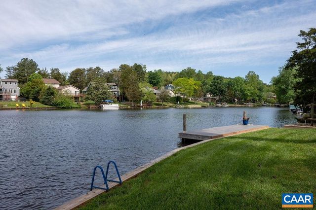 25 BOLLING CIR, Palmyra, VA 22963