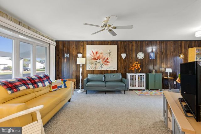 206 E FRANKLIN AVE, Edgewater Park, NJ 08010