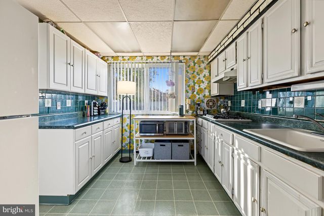 206 E FRANKLIN AVE, Edgewater Park, NJ 08010