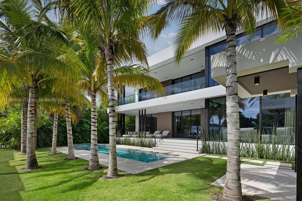 13225 Arch Creek Terr, North Miami, FL 33181