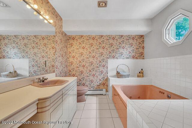 52 Morris Avenue, Manasquan, NJ 08736