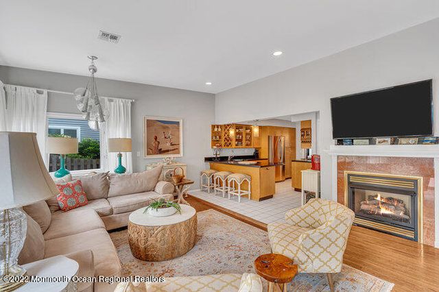 52 Morris Avenue, Manasquan, NJ 08736