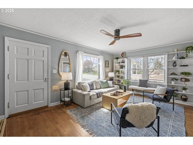 4005 Ne GOING St, Portland, OR 97211