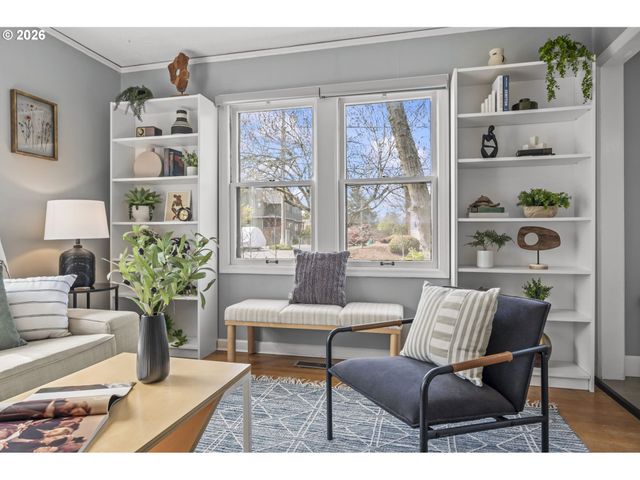 4005 Ne GOING St, Portland, OR 97211