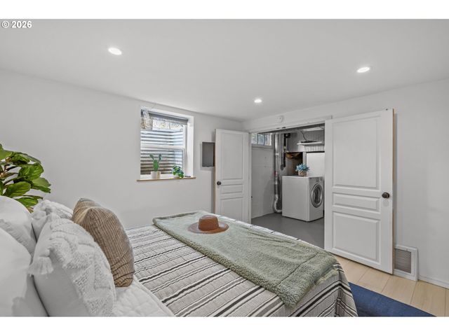 4005 Ne GOING St, Portland, OR 97211