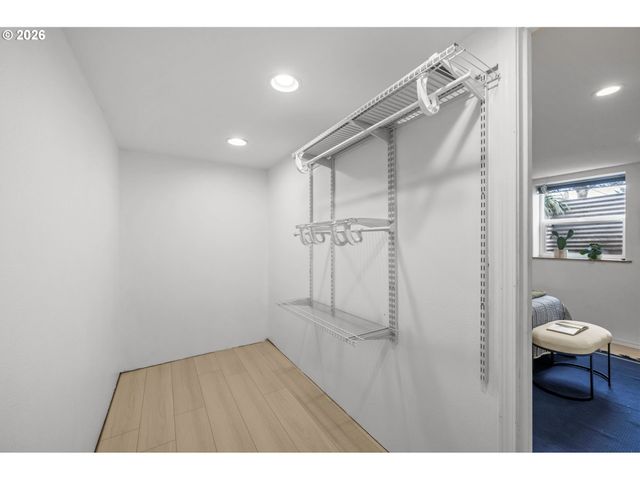 4005 Ne GOING St, Portland, OR 97211