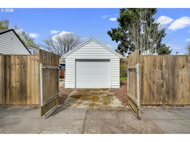 4005 Ne GOING St, Portland, OR 97211