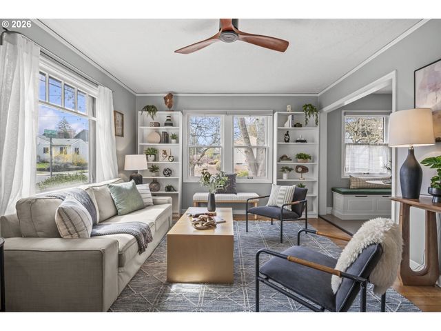 4005 Ne GOING St, Portland, OR 97211