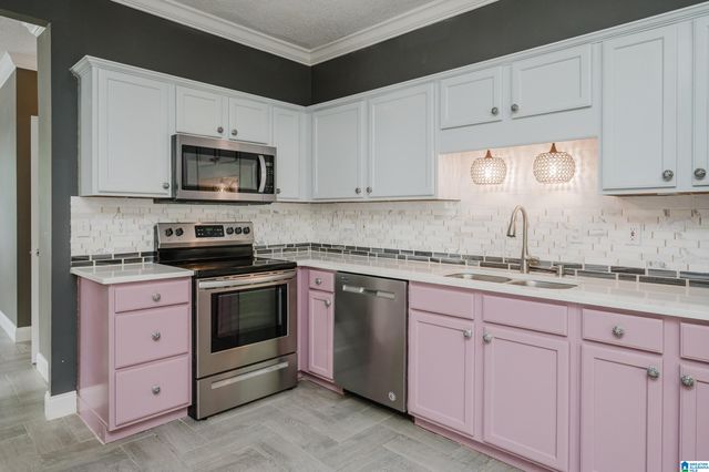 100 IVY CIRCLE, Pelham, AL 35124