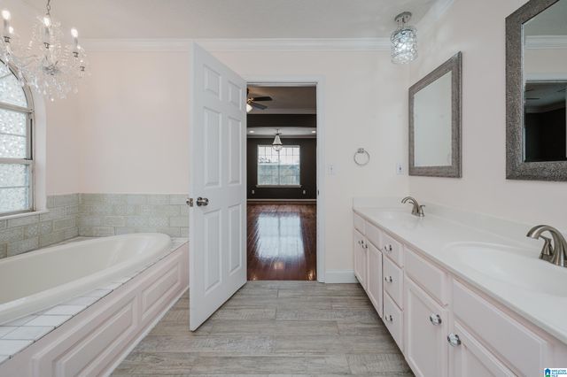 100 IVY CIRCLE, Pelham, AL 35124