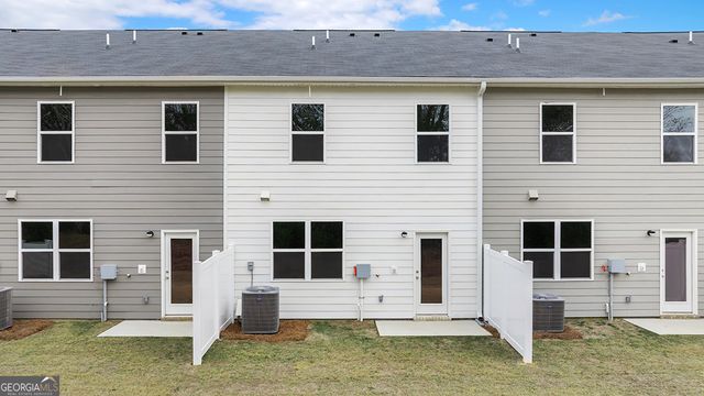 2050 Crossing Road, Stone Mountain, GA 30088