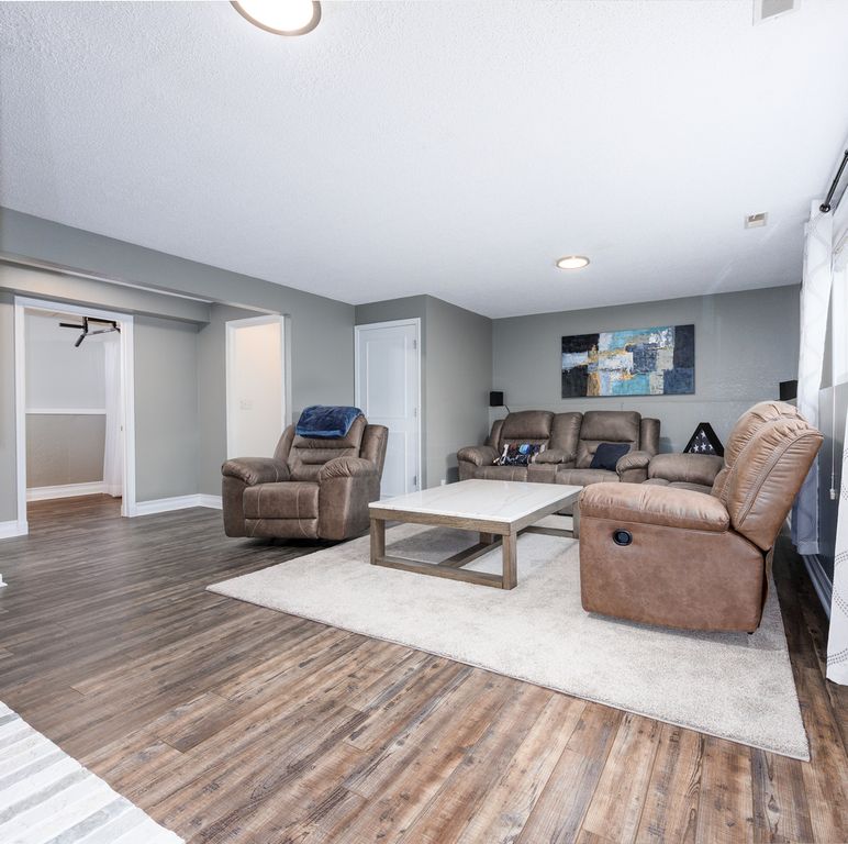 Image 26 of property listing at 520 Cottonwood Drive, Salem, IL 62881