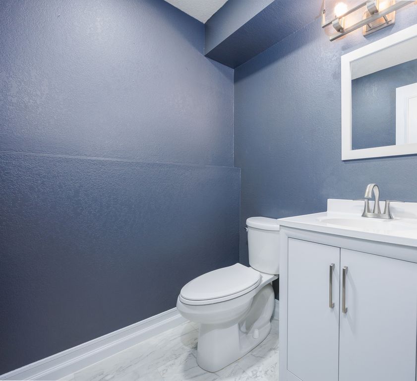 Image 28 of property listing at 520 Cottonwood Drive, Salem, IL 62881