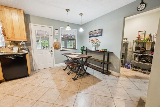 8290 MELROSE ROAD, Melrose, FL 32666