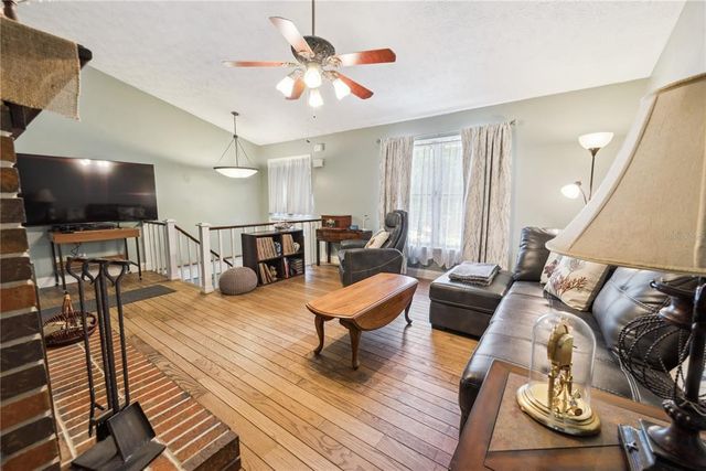 8290 MELROSE ROAD, Melrose, FL 32666