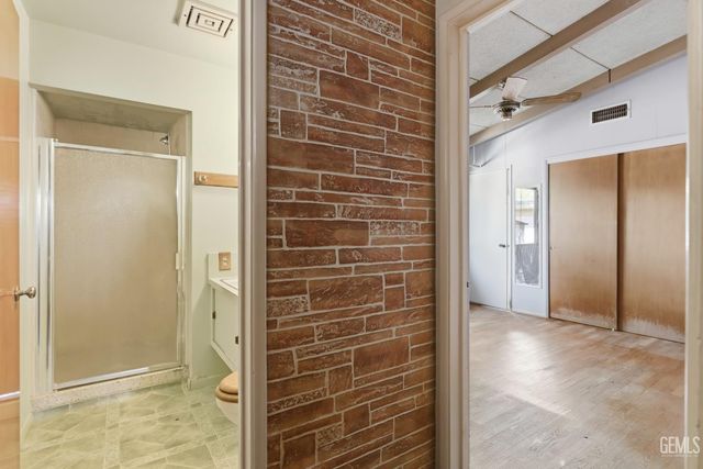 8608 Ponderosa Avenue, Bakersfield, CA 93306