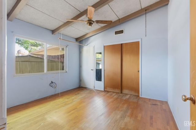 8608 Ponderosa Avenue, Bakersfield, CA 93306