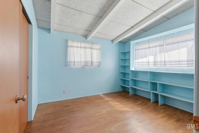 8608 Ponderosa Avenue, Bakersfield, CA 93306