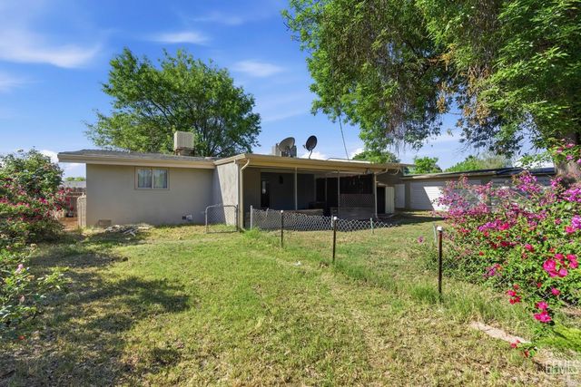 8608 Ponderosa Avenue, Bakersfield, CA 93306