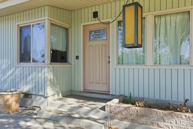 8608 Ponderosa Avenue, Bakersfield, CA 93306